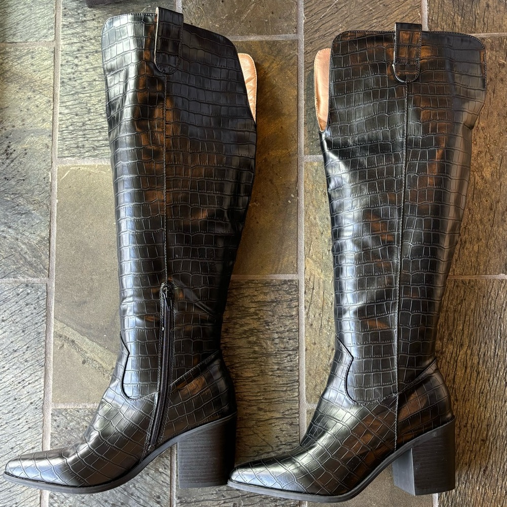 Journee collection tall black boots